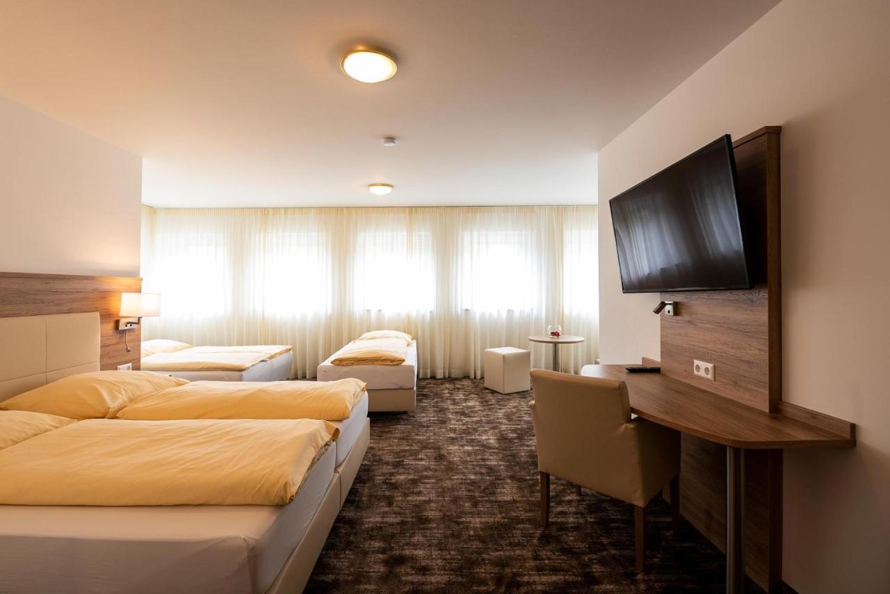 Sternplatz Hotel Ехинген Екстериор снимка