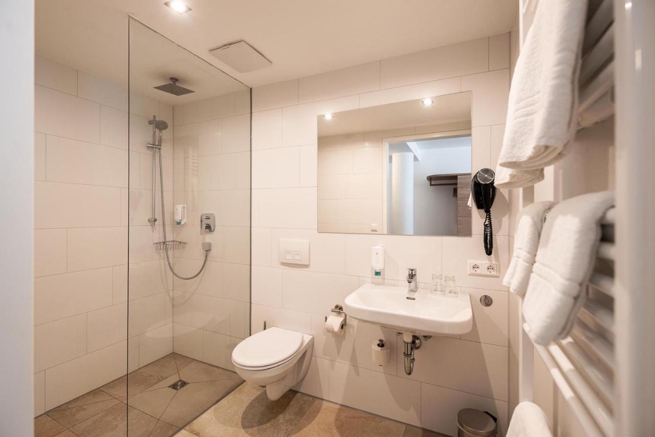 Sternplatz Hotel Ехинген Екстериор снимка