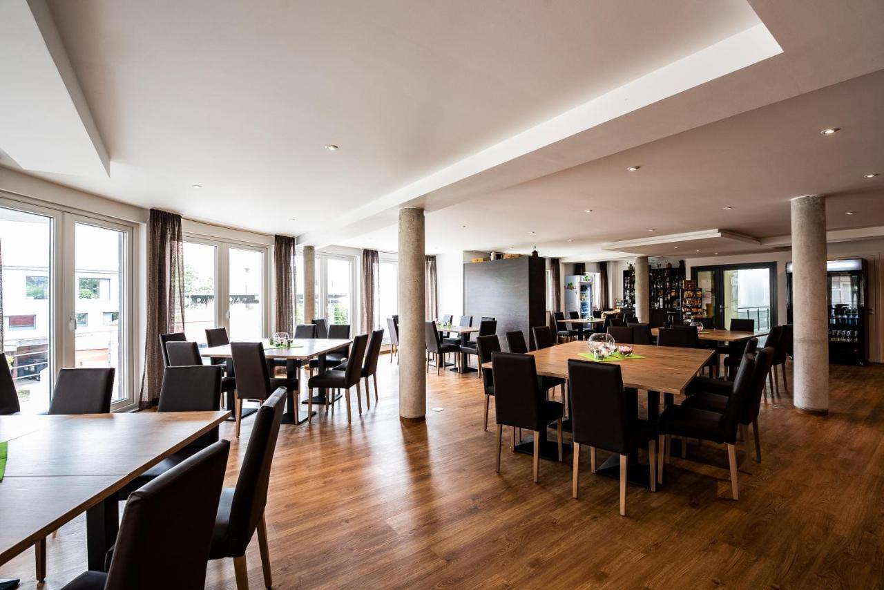 Sternplatz Hotel Ехинген Екстериор снимка