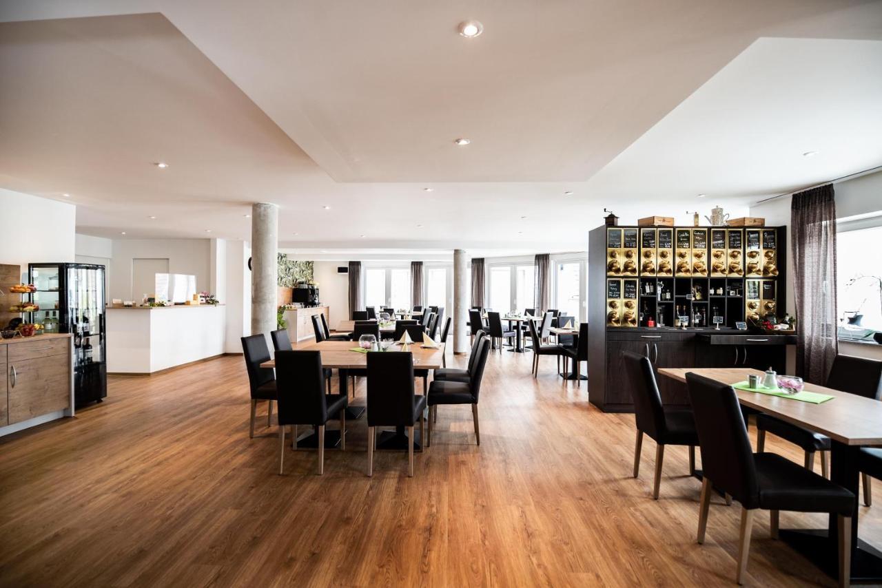 Sternplatz Hotel Ехинген Екстериор снимка